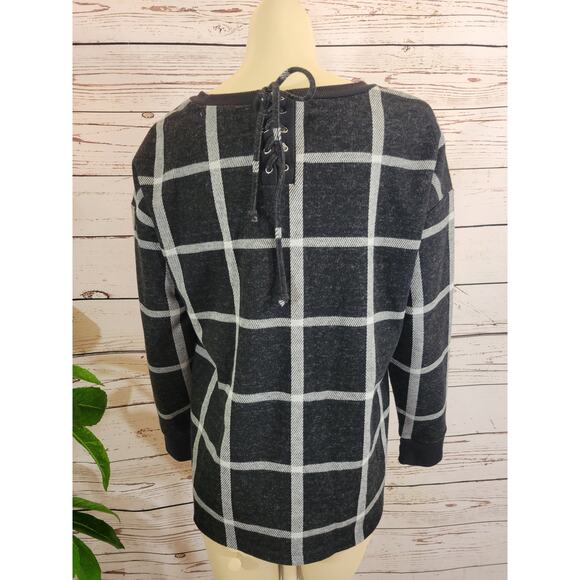 Liz Claiborne Plaid Pullover Top Lace back Long Sleeve Black/Gray Sz Large - Picture 2 of 7